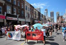 トロントのハッテン車窓から・・・