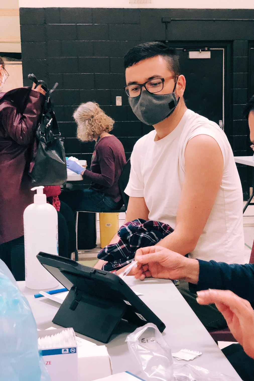 ワクチン、打ってきたわ